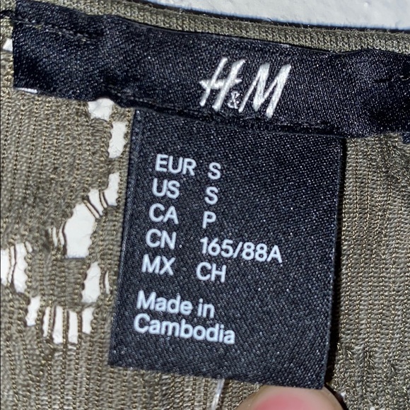 ⭐️H&M⭐️ - Picture 4 of 6